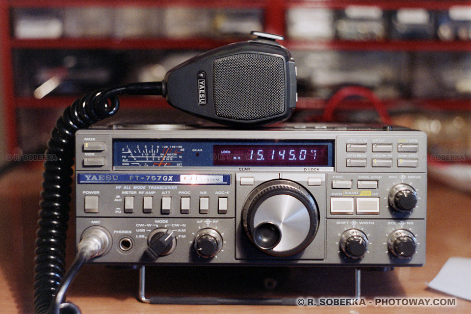 radio émetteur récepteur Yaetsu FT-757GX - début 1985